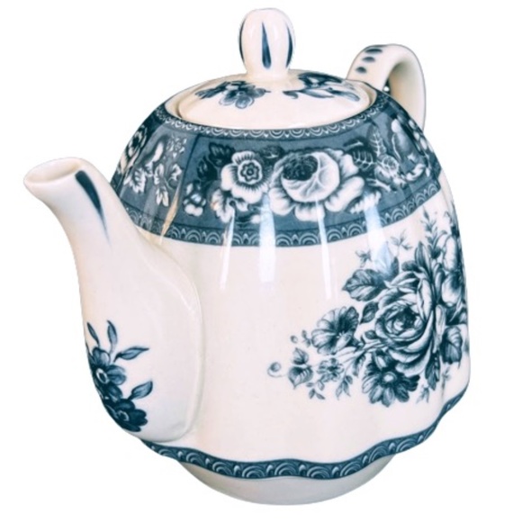 Other - Vintage Teapot for One 🎉Host Pick🎉